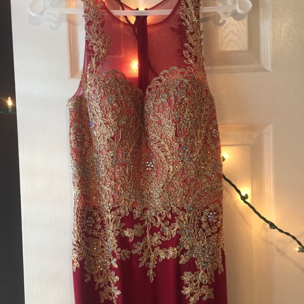 PROM DRESS - Picture 3 of 5